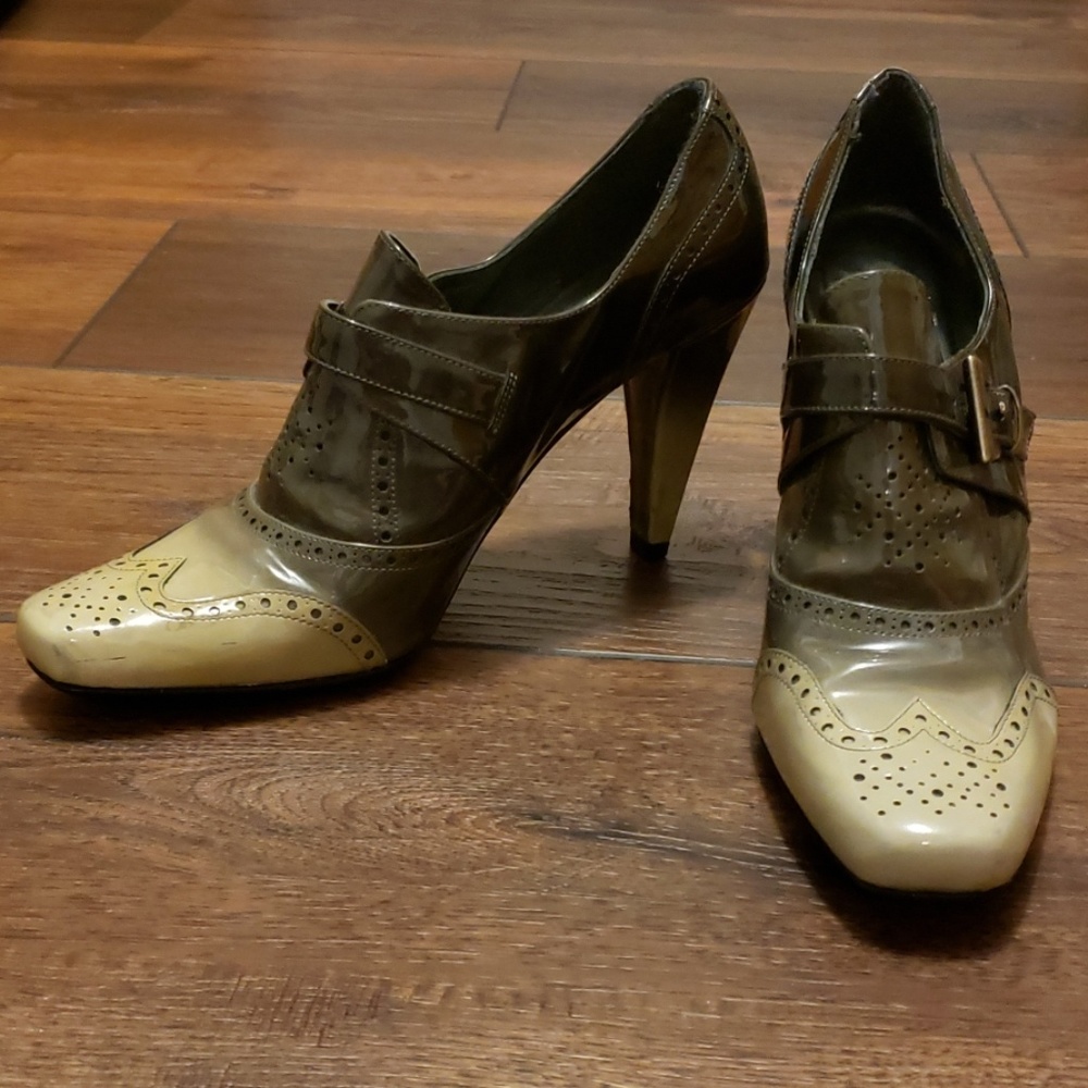 Stuart Weitzman Patent Leather heels